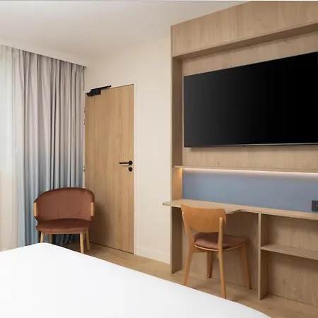 Hotel Hampton By Hilton Paris Charles De Gaulle Airport