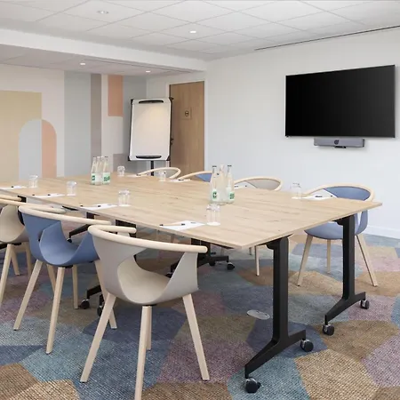 Hampton By Hilton Paris Charles De Gaulle Airport 4*