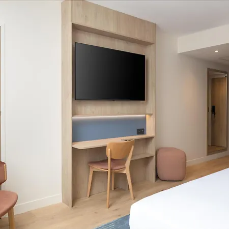 Hampton By Hilton Paris Charles De Gaulle Airport