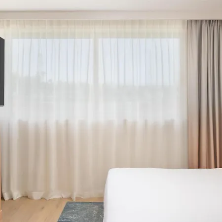 Hampton By Hilton Paris Charles De Gaulle Airport فندق رواسي أو فرانس