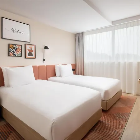 Hampton By Hilton Paris Charles De Gaulle Airport Otel 4*