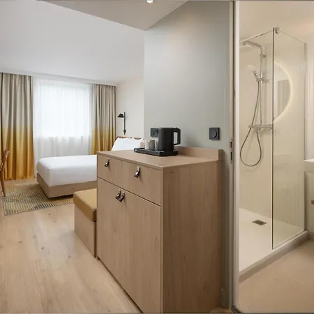 Hampton By Hilton Paris Charles De Gaulle Airport 4*