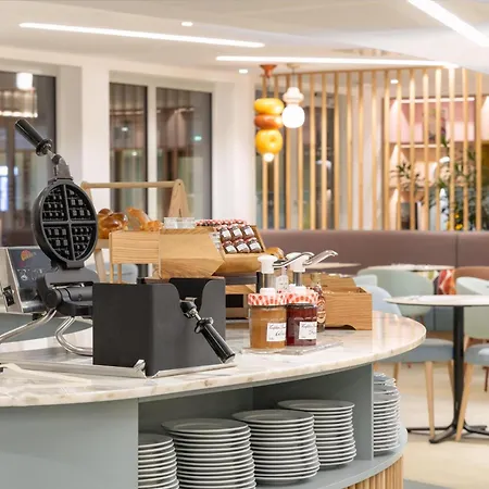 Hampton By Hilton Paris Charles De Gaulle Airport 4*