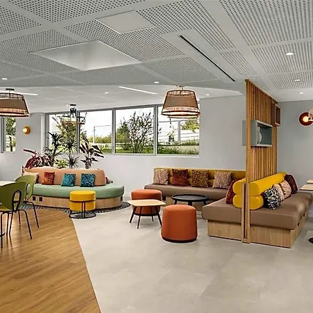 Hampton By Hilton Paris Charles De Gaulle Airport 4*