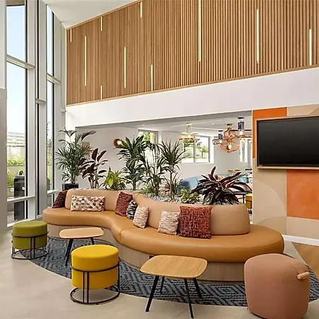 Hampton By Hilton Paris Charles De Gaulle Airport