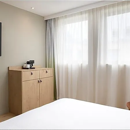 Hampton By Hilton Paris Charles De Gaulle Airport 4*