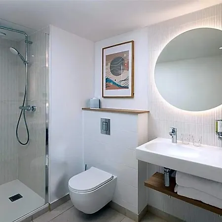 Hampton By Hilton Paris Charles De Gaulle Airport 4*