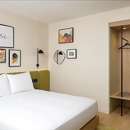 Hampton By Hilton Paris Charles De Gaulle Airport 4*