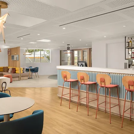 Otel Hampton By Hilton Paris Charles De Gaulle Airport 4*