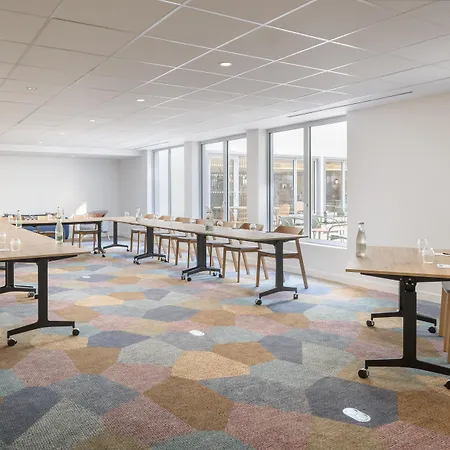 Otel Hampton By Hilton Paris Charles De Gaulle Airport 4*