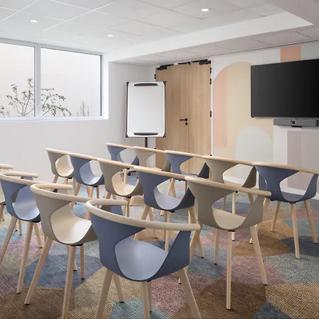 Hampton By Hilton Paris Charles De Gaulle Airport Otel