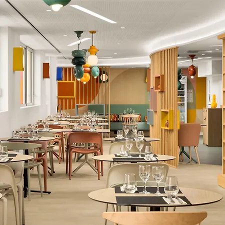 Hampton By Hilton Paris Charles De Gaulle Airport Otel 4*