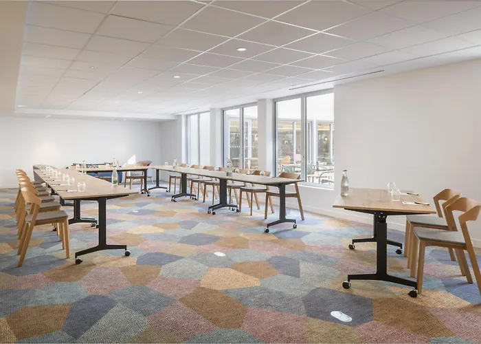 Hampton By Hilton Paris Charles De Gaulle Airport 4*