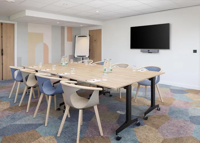 Hampton By Hilton Paris Charles De Gaulle Airport 4*