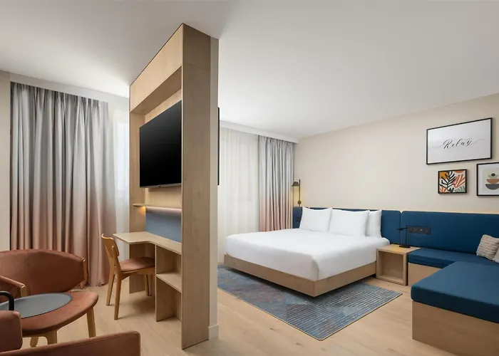 Hampton By Hilton Paris Charles De Gaulle Airport