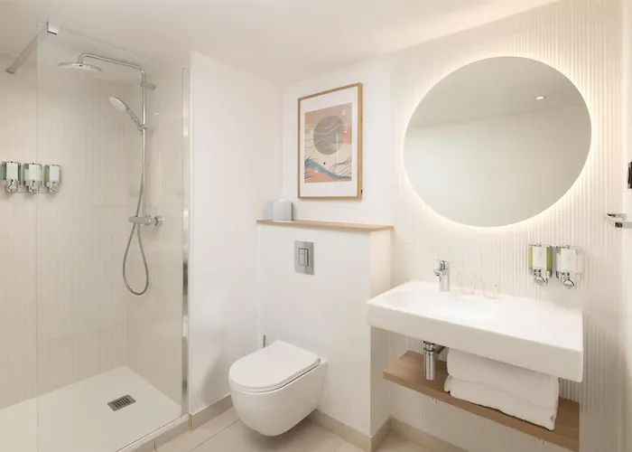 Hampton By Hilton Paris Charles De Gaulle Airport Hotel